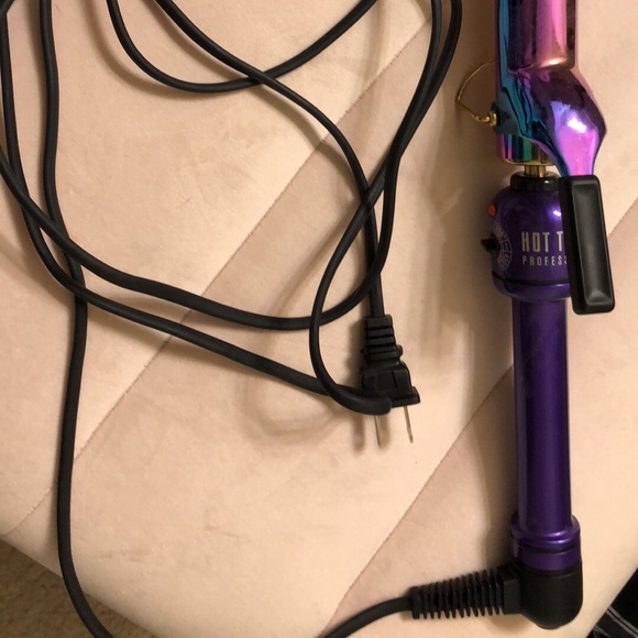 Hot tools 2” curling iron - Picture 2 of 4